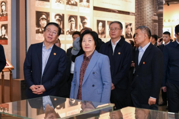 孫春蘭會長到貴州調研